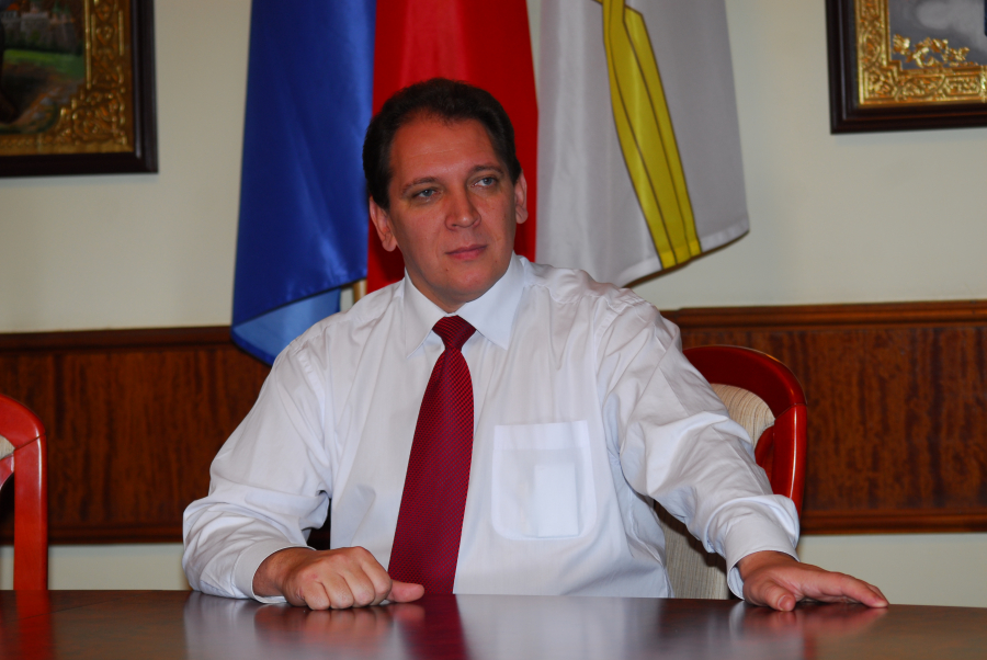 Primul candidat independent la parlamentare a depus dosarul. Ce promite Oleg CERNEI