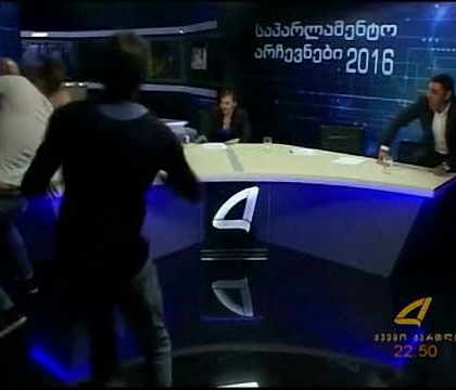 Doi parlamentari din Georgia s-au luat la bataie, in direct, la tv. Subiectul care a incins spiritele