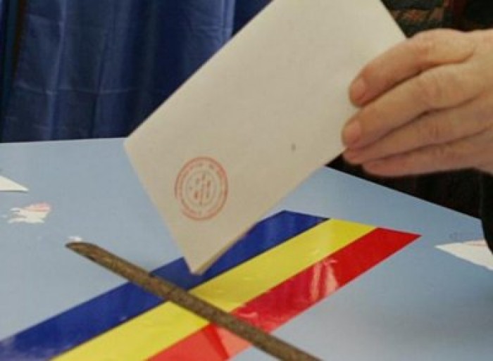 La sectia de votare din Nisporeni NU sunt cozi pentru alegerea Presedintelui Romaniei