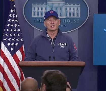 Aparitie surpriza la Casa Alba, dupa o conferinta de presa. Ce cauta acolo celebrul actor Bill Murray