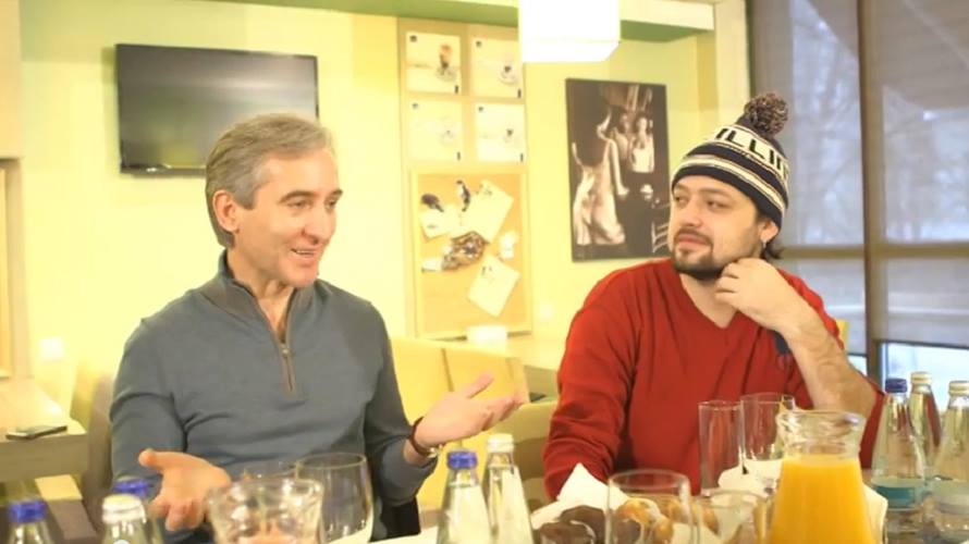 VIDEO. Se pierde un talent? Premierul Iurie Leanca alaturi de Nicu Tarna CANTA despre Europa
