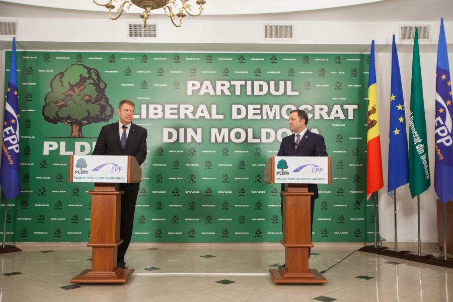 Klaus Iohannis: "Astept cu bucurie inceputul colaborarii cu viitorul guvern pro-european de la Chisinau" Ce le-a transmis politicienilor 