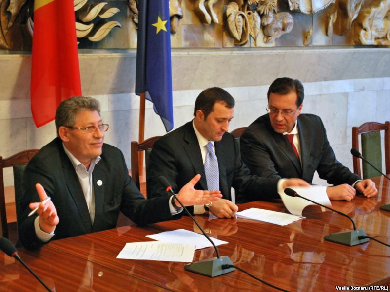 Dezlegare la negocieri? PL, PLDM si PD ar fi inceput discutiile 