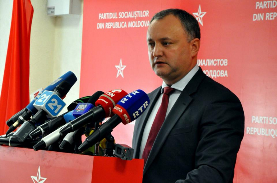 Igor Dodon ameninta: "Baieti, o sa iasa fum din voi!"