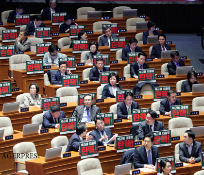 Presedintele Coreei de Sud a fost demis de Parlament. Scandalul de coruptie in care apare si compania Samsung