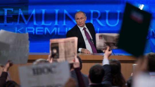 Vladimir Putin a tusit de zeci de ori la conferinta de presa: "Tusea poate fi un semn al minciunii" - VIDEO