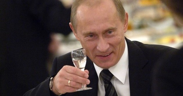 The Independent: Putin pastreaza preturile mici la vodka in timp ce criza din Rusia capata proportii