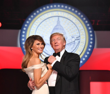 Donald Trump, la petrecerea de investire: \'Abia acum incepe distractia." Mesajul transmis Melaniei