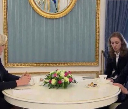 Candidata de extrema-dreapta Marine Le Pen s-a intalnit cu Vladimir Putin cu o luna inainte de alegerile din Franta - VIDEO