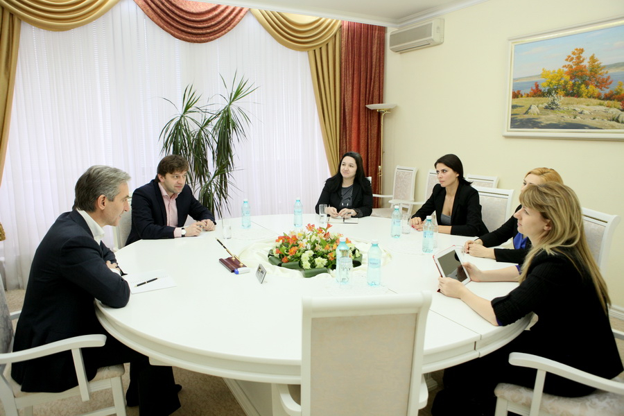 Start pentru consultari! Iurie Leanca discuta cu diferite organizatii pentru a elabora programul de guvernare