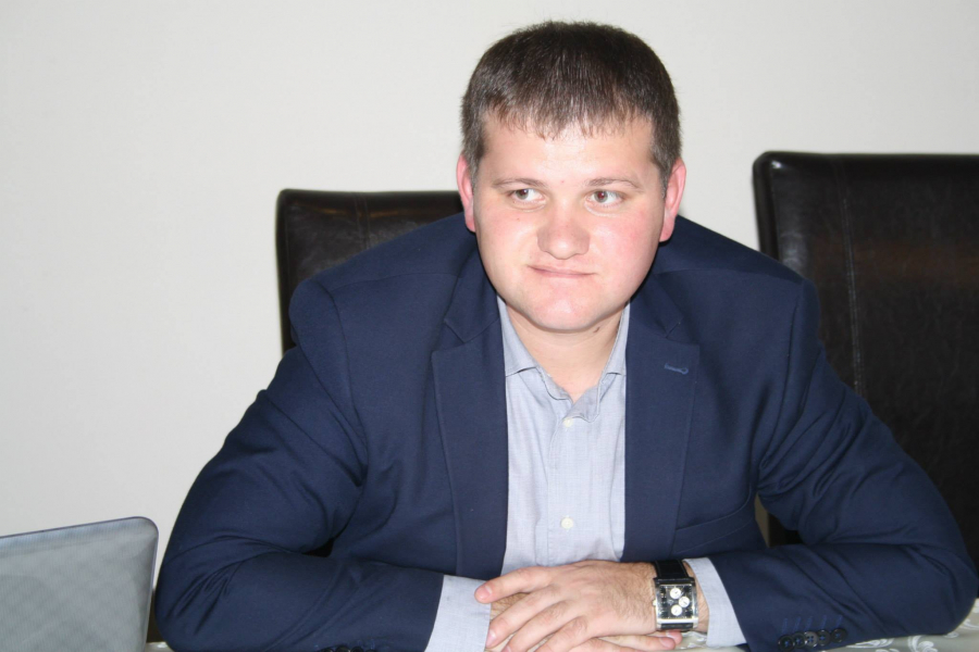 Plahotniuc ii face din deget lui Filat? Cum explica liberalul Valeriu Munteanu perchezitiile in cazul BEM