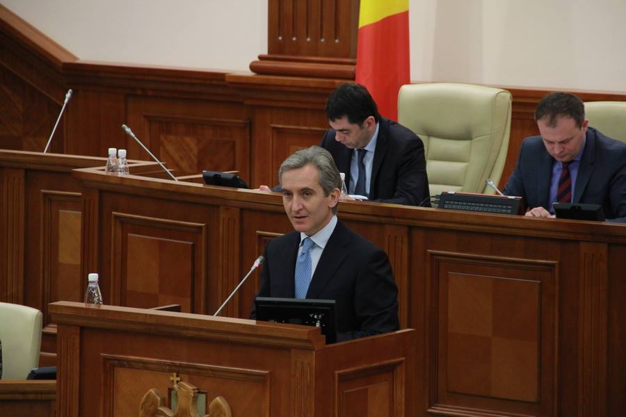 Discursul lui Iurie Leanca in Parlament: "Investirea Guvernului are loc intr-o perioada dificila atat politic, cat si economic"