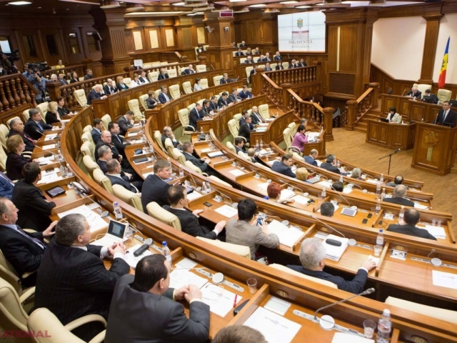 Prim-ministrul, Guvernatorul BNM si Ministrul Economiei discuta despre criza valutara