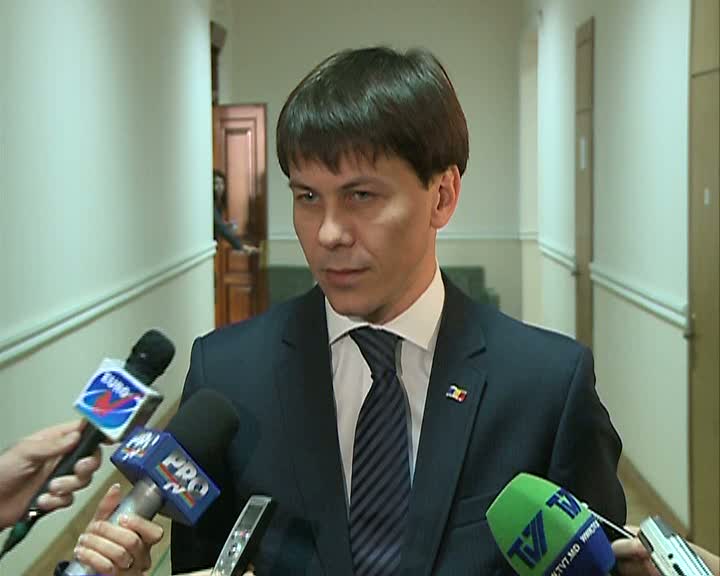 Valeriu Munteanu: "Oleg Efrim a fost scos din functia de ministru de PCRM" Cu ce i-a suparat fostul ministru pe comunisti