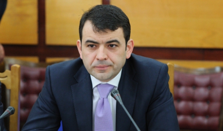 Bloggerul Vitalie Cojocari, despre noul prim-ministru: "Chiril Gaburici - produsul unor politicieni corupti si al unui PR ieftin"