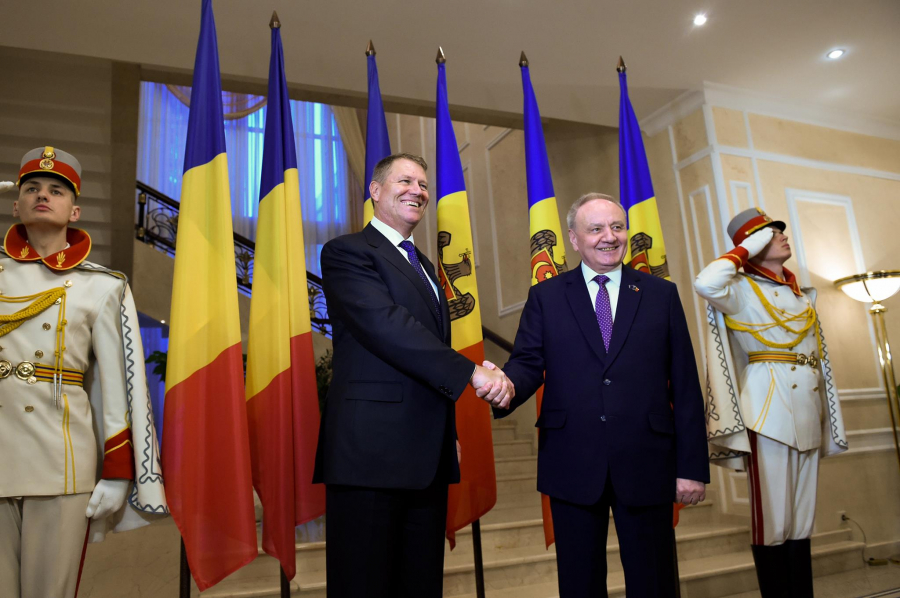 Fotografie in premiera. Cum au chefuit mai marii tarii in beciurile de la Cricova, in timpul dineului oferit cu ocazia vizitei lui Klaus Iohannis