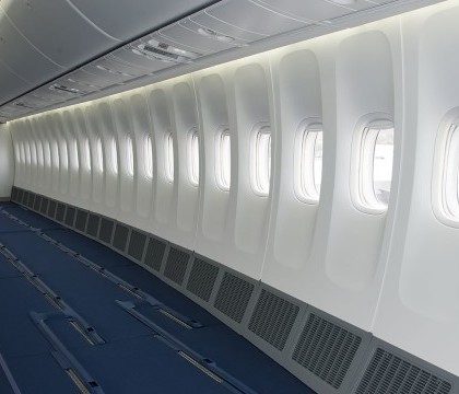 O companie aeriana vrea sa scoata toate scaunele din avioane si sa ii puna pe calatori sa stea in picioare. Motivul invocat