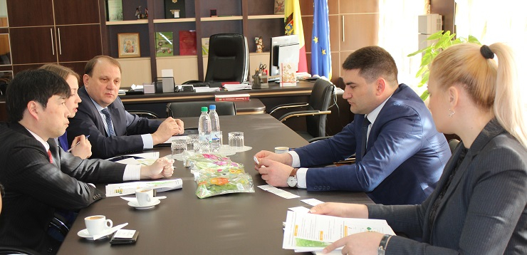 Fostul si actualul ministru al Agriculturii, fata in fata! In calitate de ce a revenit astazi Vasile Bumacov la minister - FOTO