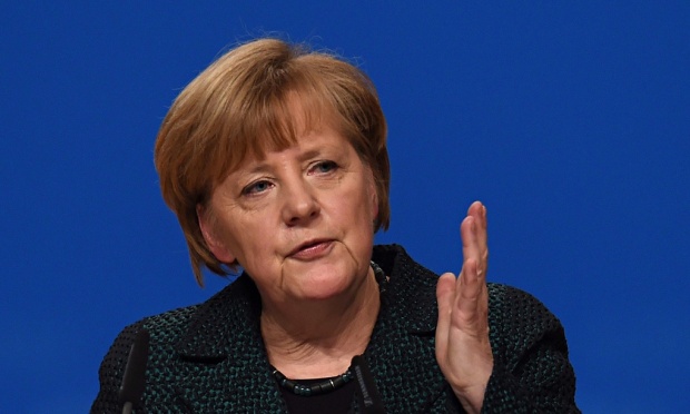 Angela Merkel a refuzat invitatia de a participa la o parada militara programata la Moscova