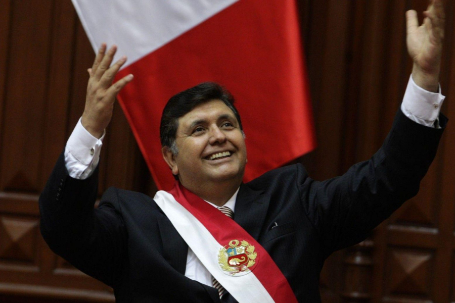 Mesajul EMOTIONANT de pe biletul de adio, lasat de fostul presedinte al statului Peru inainte sa se sinucida. Fiica sa l-a citit la inmormantare: ”Fie ca Dumnezeu sa-i protejeze pe cei buni la inima”