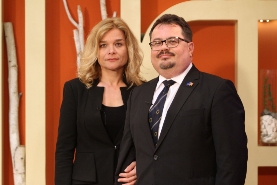 Ambasadorul UE la Chisinau, Peter Michalko: „Nu este vreo problema, ba chiar sunt foarte importante ambele evenimente marcate pe 9 mai.”
