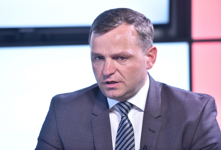 Liderul PPDA spune ca va scrie o carte despre implicarea Curtii Constitutionale in uzurparea puterii in stat. Cum comenteaza decizia CC ca presedintele nu poate numi un candidat la functia de prim-ministru