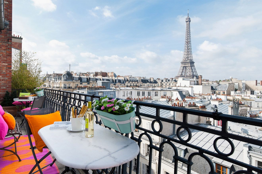 Paradis pentru moldovenii stabiliti la Paris! Adrian Ursu: „ Azi o sa cant mai cu foc, pentru ca mai rar am ocazia sa cant peste hotare alaturi de orchestra.”
