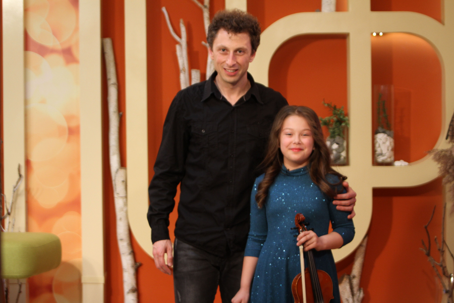 A ales muzica pentru ca nu-si imagineaza viata fara ea. Petra Plesca – indragostita de vioara 