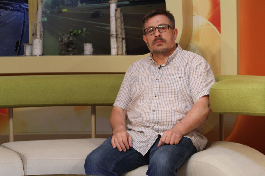 A plecat ca invitat special si a revenit cu un trofeu de la unul dintre cele mai cotate festivaluri de film din Rusia. Regizorul Dumitru Grosei: „Nu neaparat reusim sa acoperim cheltuielile pentru film…”