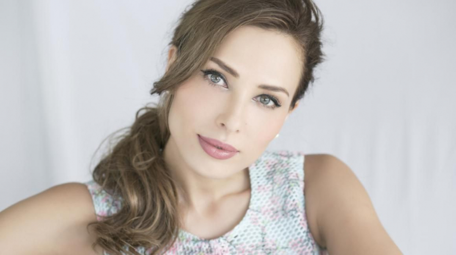 Cum arata Iulia Vantur, iubita lui Salman Khan, la debutul in televiziune. Ce frumusete rara era la 25 de ani