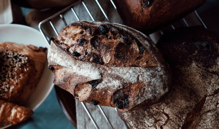 Cu ciocolata, rachitele sau parmezan. Painea fara drojdii - un deliciu natural 