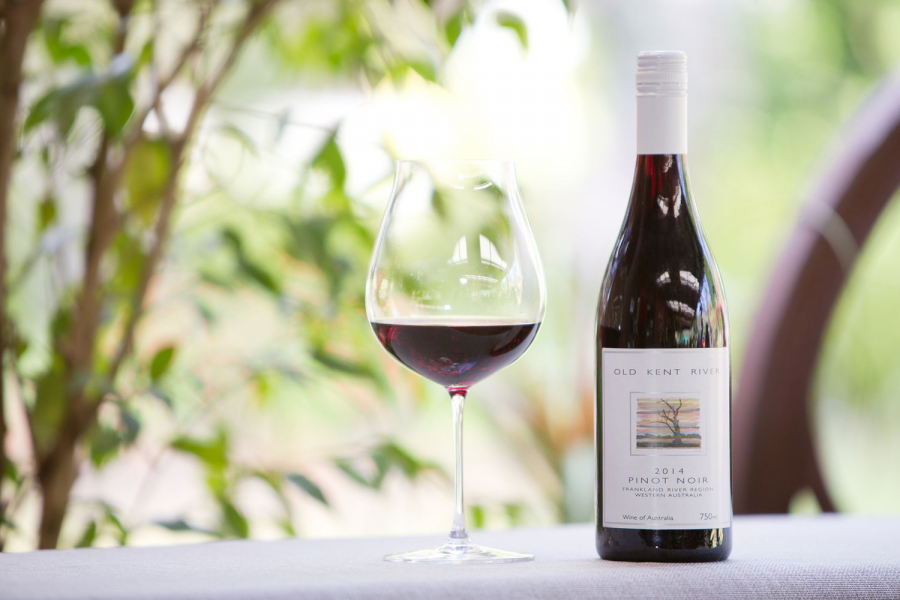Pinot Noir - un soi special si greu de stapanit de producatorii autohtoni. Sommelierul Andrei Stirbu: „Este foarte capricios si conditiile climaterice dau batai de cap enologilor."