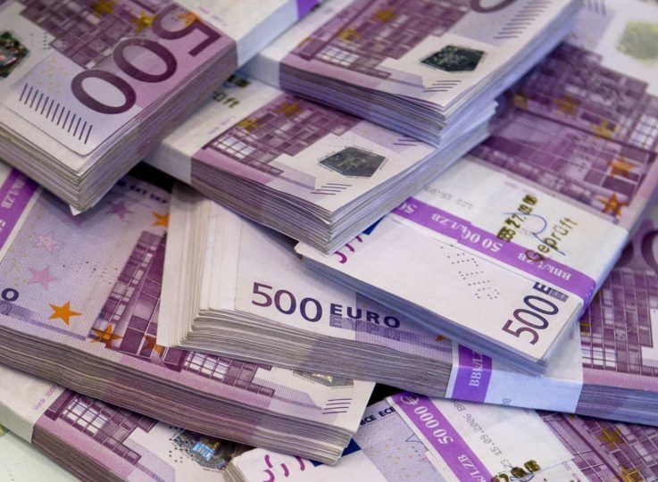 Curs Valutar Bnm Pentru 10 Decembrie Ce Se Intampla Cu Euro Si Dolarul Astazi Foto