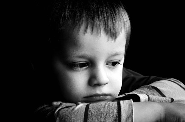 Jurnalul unui copil crescut de bunici. „Pentru mine, copilaria a fost un vis urat, iar adolescenta... un cosmar.”