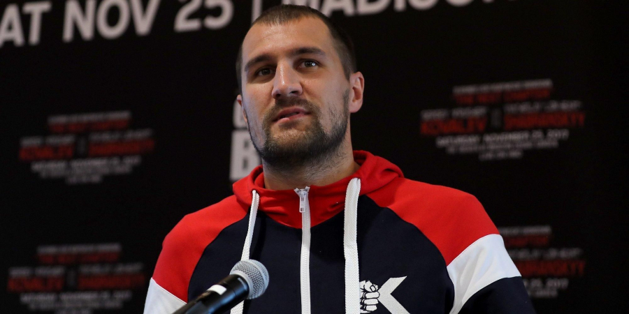 Un model american a fost lovit de celebrul boxer, Serghei Kovalev. „Era sange peste tot... Am o placa de metal si 4 suruburi in gat, dupa care am fost nevoita sa imi reconstruiesc nasul”