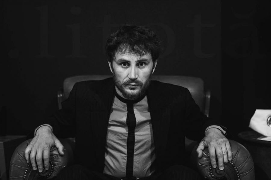 EI - DESPRE ELE! Actorul si scriitorul Ronin Terente: „Sa ne ierte ca suntem niste mizerii de multe ori si sa stie ca le datoram lor viata si tot ce exista in acest univers.”