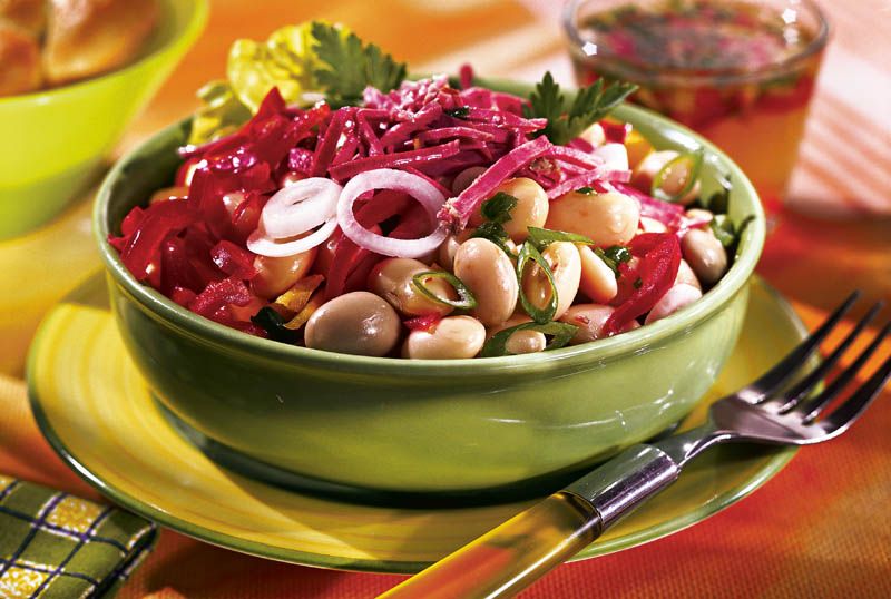 Salata de fasole cu bacon