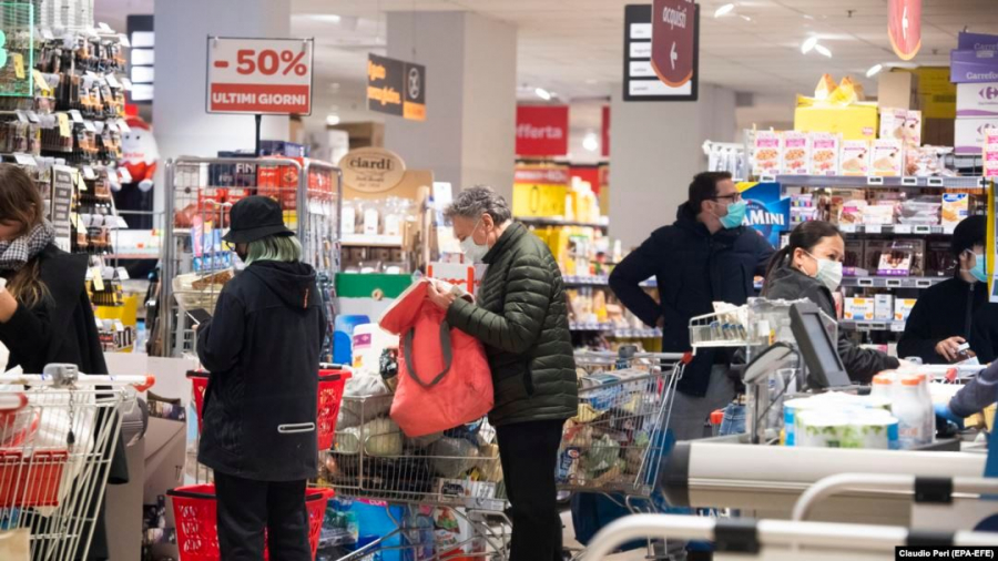 ONU atentioneaza: Cumparaturile excesive ar putea duce la o criza de alimente
