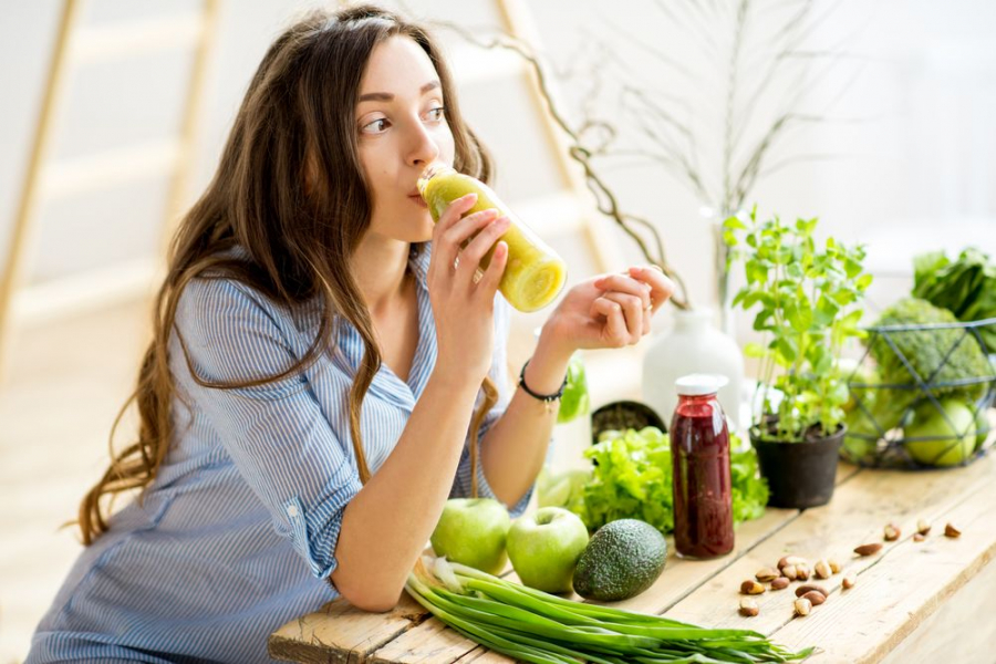 Afla cu ce bauturi isi incep dimineata nutritionistii 