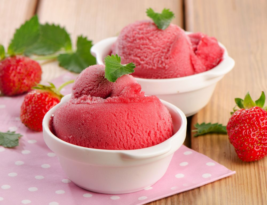 Sorbet de capsune si banane - o bautura racoritoare pentru zilele caniculare