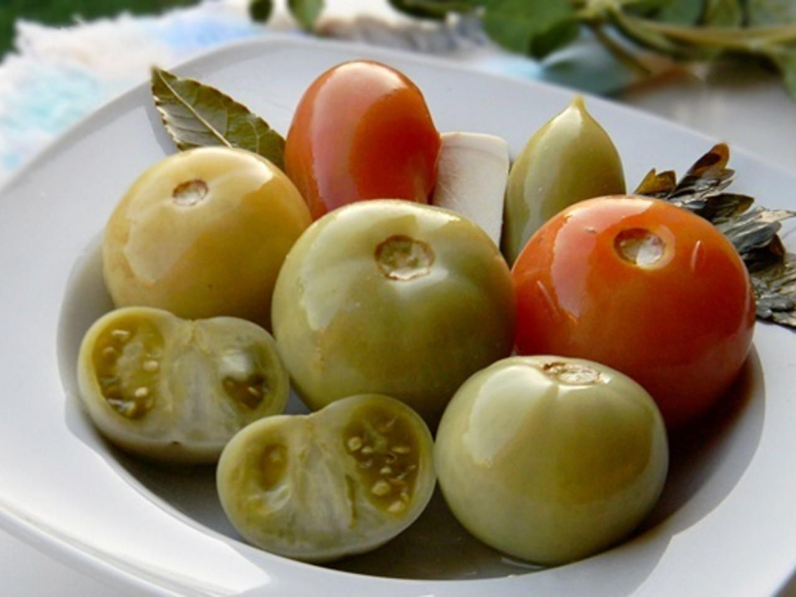 Gogonele murate - o garnitura perfecta pentru mancarurile grele