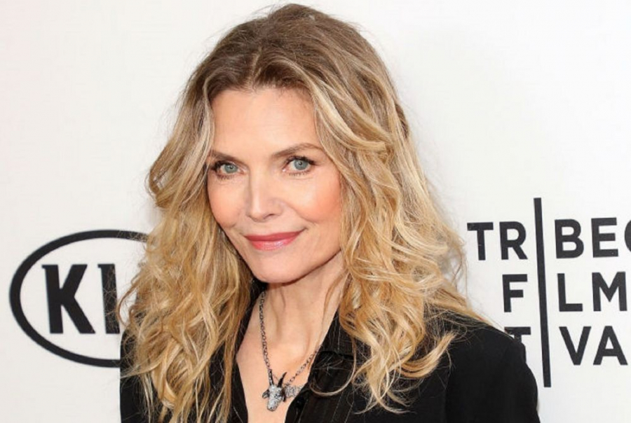 Michelle Pfeiffer - la fel de sexy si la 62 de ani. Cat de frumoasa e faimoasa actrita in costum de baie