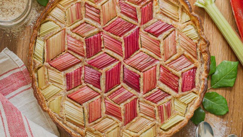 Este considerat desertul verii 2020. Tarta delicioasa cu rubarba si mascarpone 