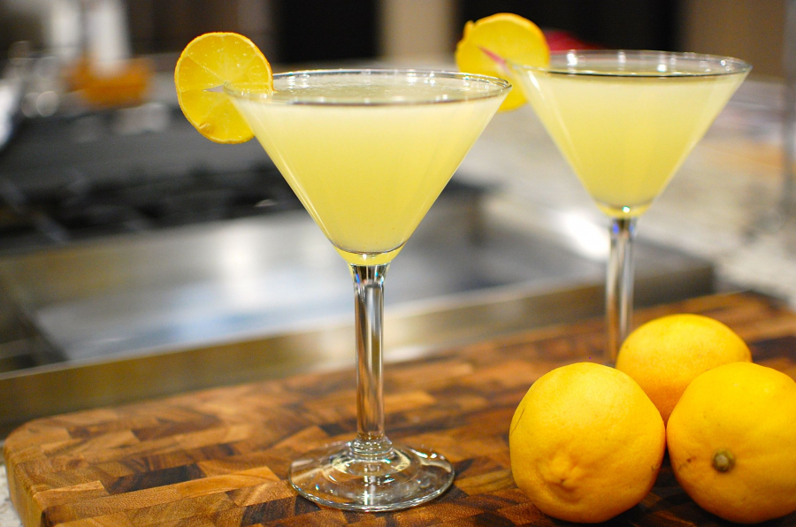 Iti plac bauturile aromate? Incearca limoncello dupa reteta originara
