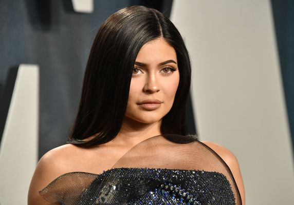 Kylie Jenner - fara make-up intr-un video recent plasat pe pagina sa de Instagram