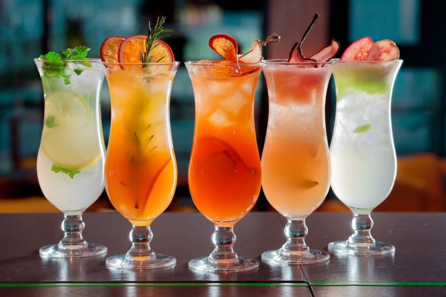 Te simti ca in vacanta! Reteta unei bauturi tropicale