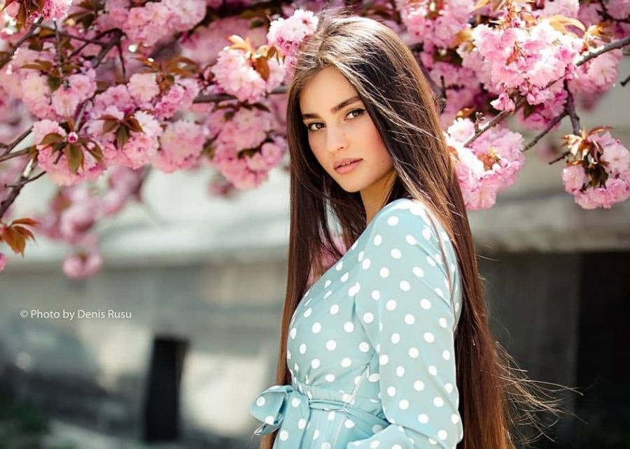 Ce mancare i-a lipsit cel mai mult Ninei Cretu in calatoria sa. Modelul isi impartaseste poftele cu fanii de pe Instagram 