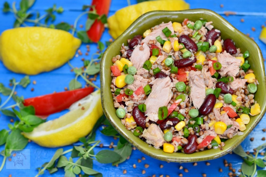 Simpla, rapida si delicioasa - salata de legume si ton cu un dressing perfect
