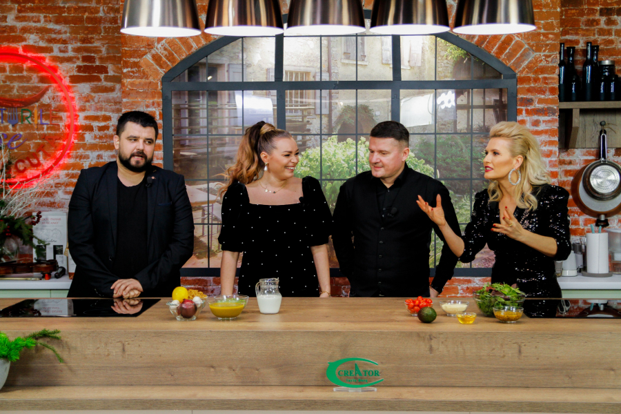 „All black” in bucataria „Gusturile se Discuta”! Vezi o GALERIE FOTO incendiara cu Marcel si Kornelia Stefanet