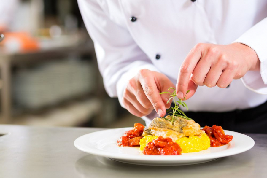 Decoreaza-ti farfuria ca un adevarat chef - VIDEO